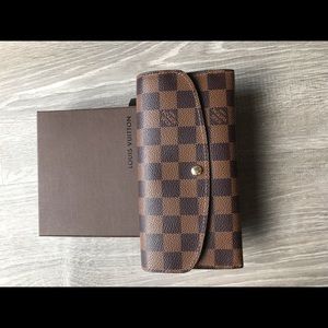 Louis Vuitton Emilie wallet